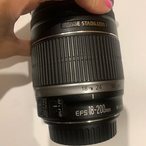 • Canon EF-S 18-200mm f/3.5-5.6 IS Standard Zoom Lens for Canon DSLR Cameras